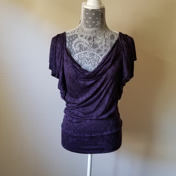 Top - Picture 1 of 2